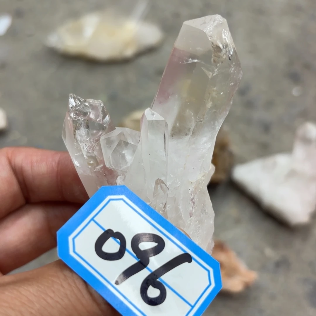 未镶嵌水晶大型摆件（非配饰）
