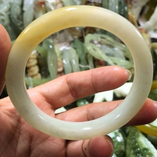 岫玉未镶嵌手镯54.55口径