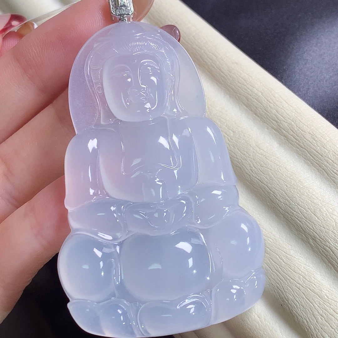 翡翠18K金镶嵌颈饰观音
