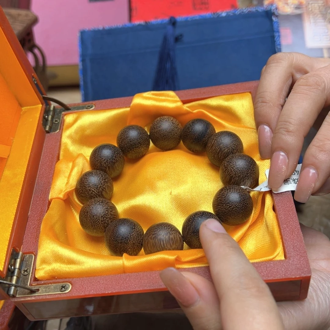 大叶紫檀（黑酸枝木类）