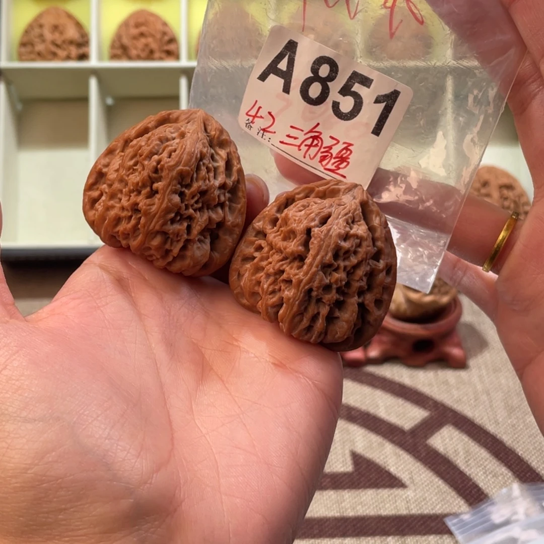 程***佛42三角疆文玩核桃