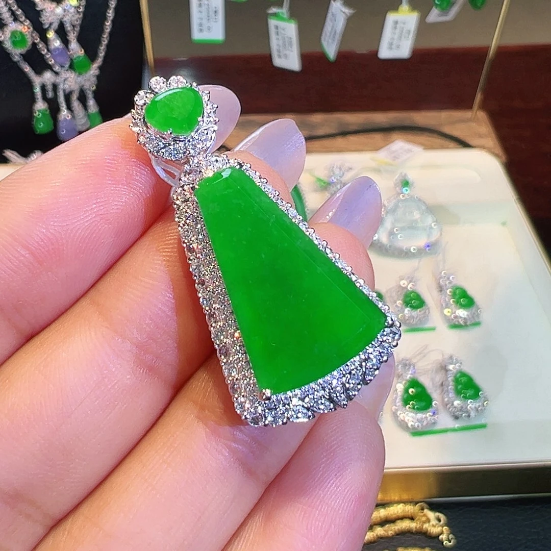 翡翠18K金镶嵌吊坠(不含链)