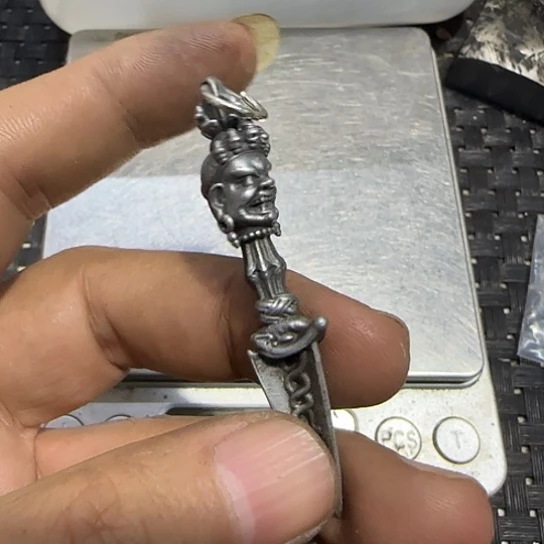 花岗石铁合金一个脑袋
