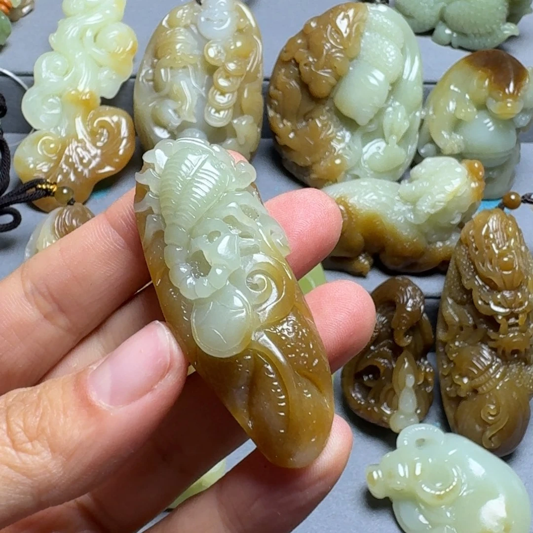 和田玉未镶嵌颈饰