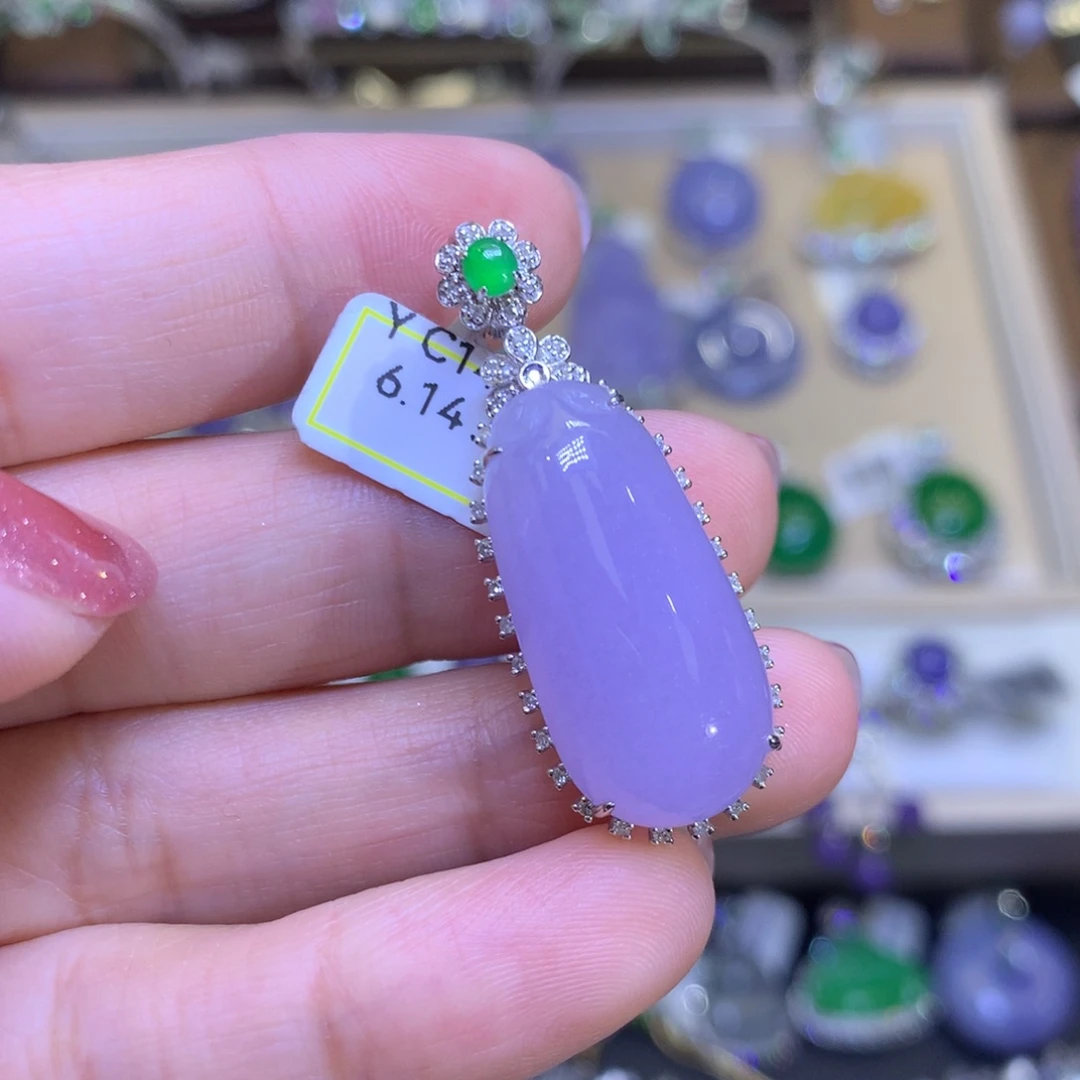 翡翠挂件18K金镶嵌翡翠