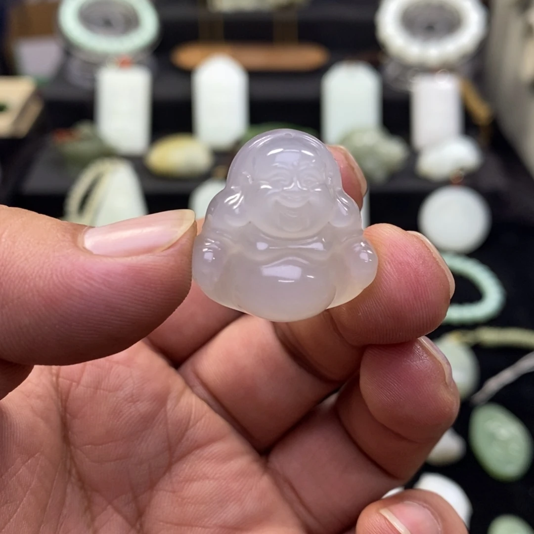 和田玉未镶嵌吊坠(赠链)