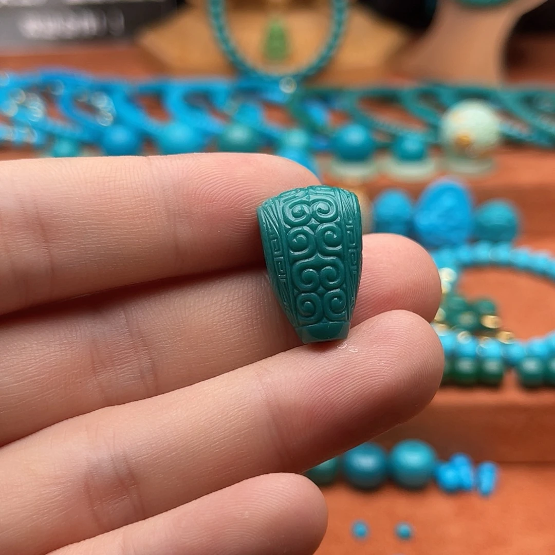 未镶嵌绿松石珠宝奇石