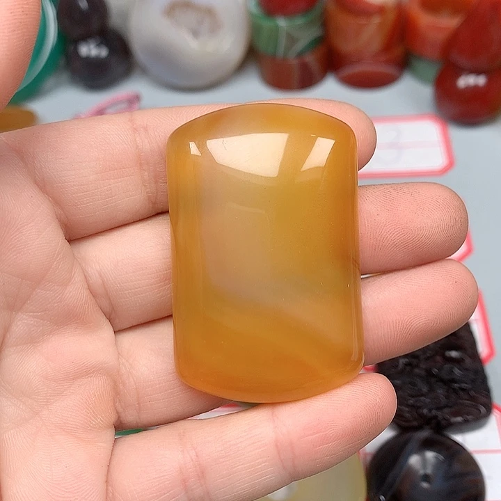B***.未镶嵌颈饰玛瑙/玉髓