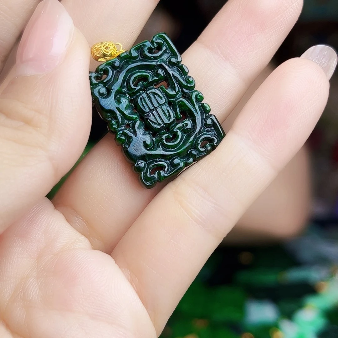 翡翠18K金镶嵌颈饰多样性