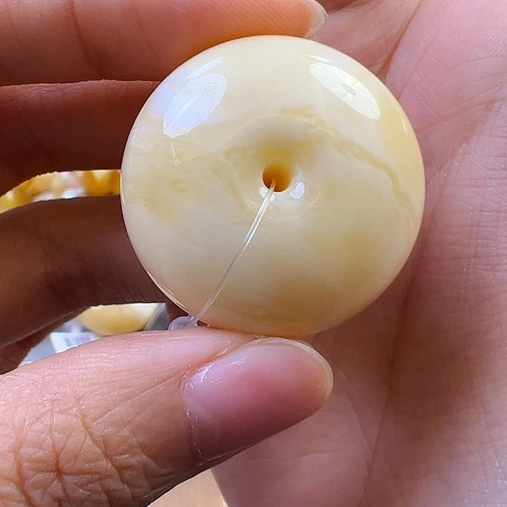 蜜蜡未镶嵌珠宝奇石