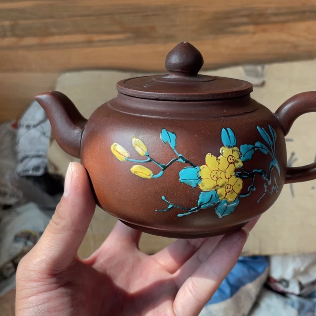 茶壶紫砂老厂紫砂壶一件。
