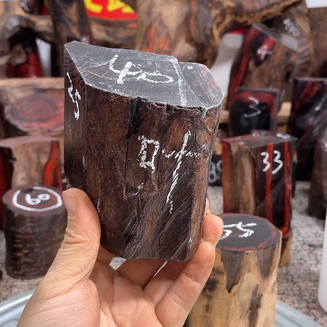 红酸枝木类交趾黄檀