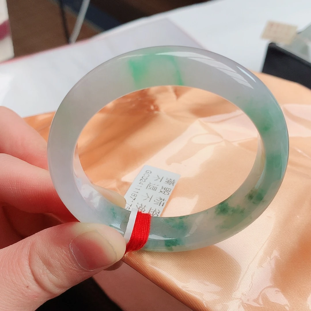 翡翠手镯未镶嵌天然翡翠A货