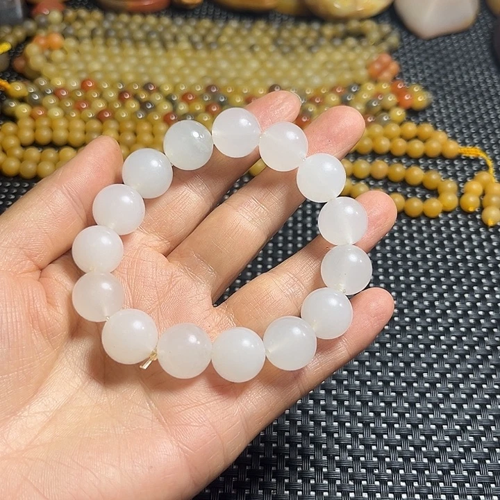 合金石英质玉（天山翠）珠宝奇石