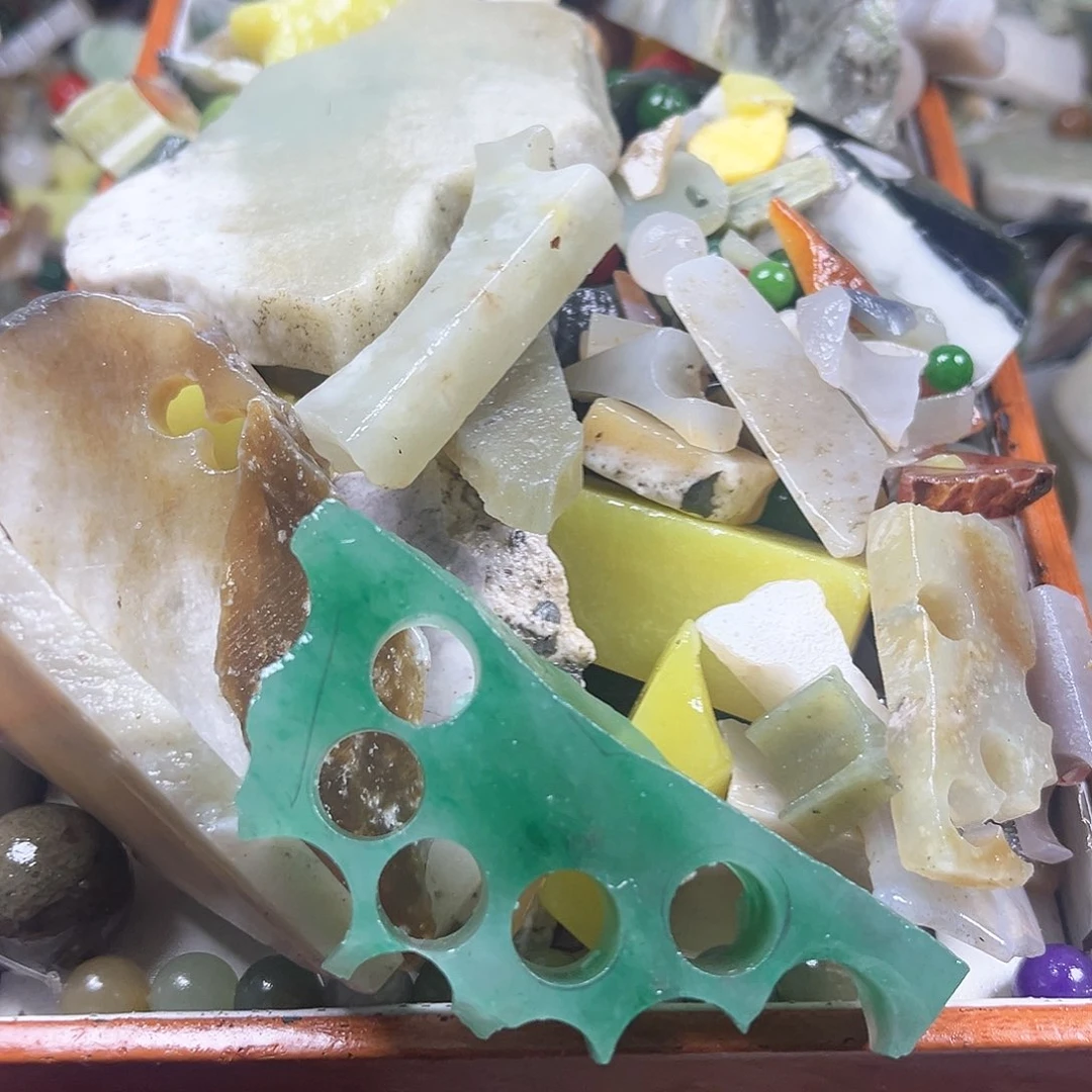 项链未镶嵌和田玉（碧玉）飞**乐