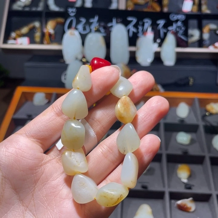 陌***然和田玉（子料）未镶嵌车挂