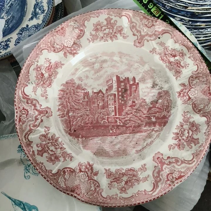 陶瓷盘子碗啥都有