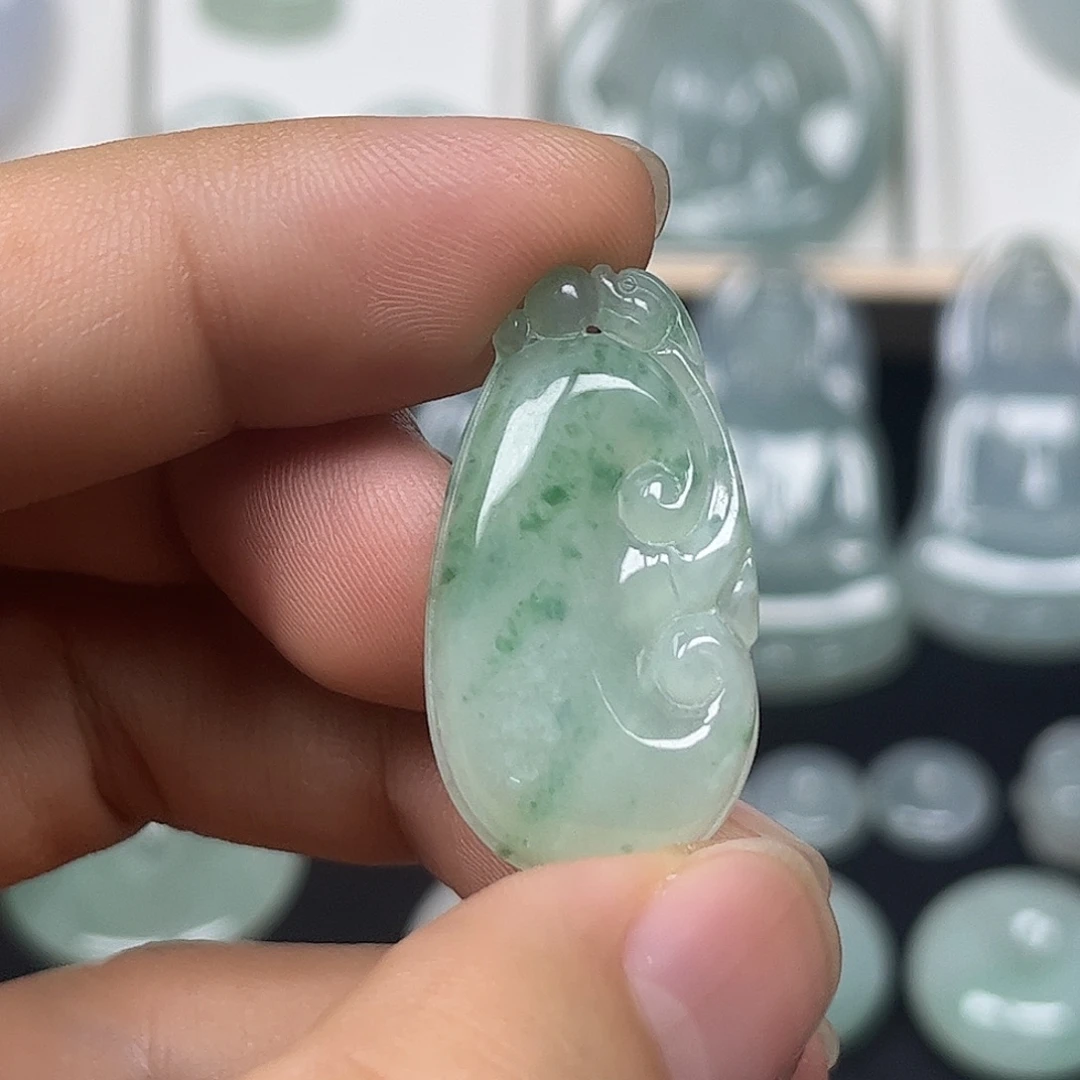 翡翠未镶嵌颈饰缅甸翡翠