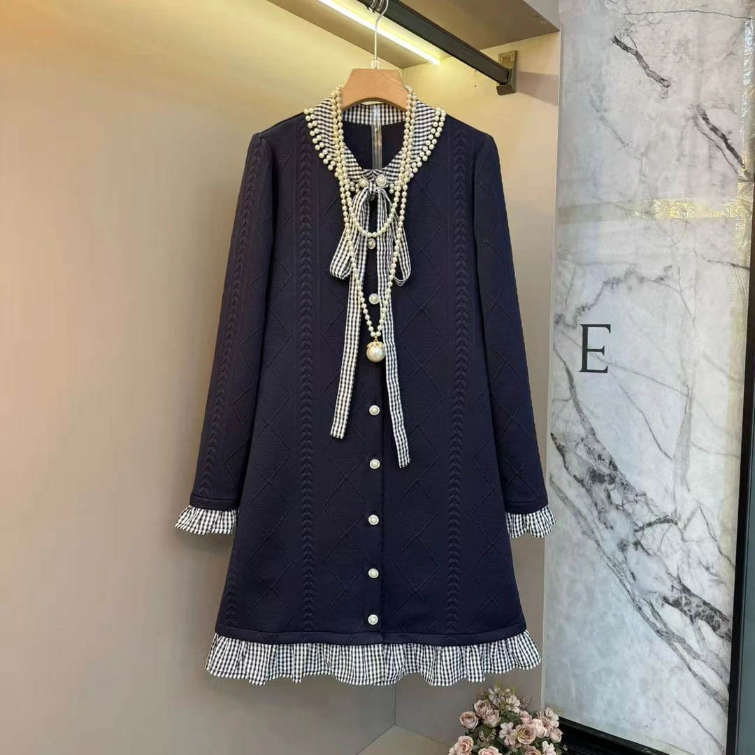 2025秋新款名媛风气质圆领简约别致时尚高级感胖mm绑带连衣裙