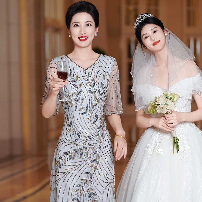 5982年轻妈妈婚宴端庄大气订婚礼服设计轻奢年会主持演出婚宴礼服