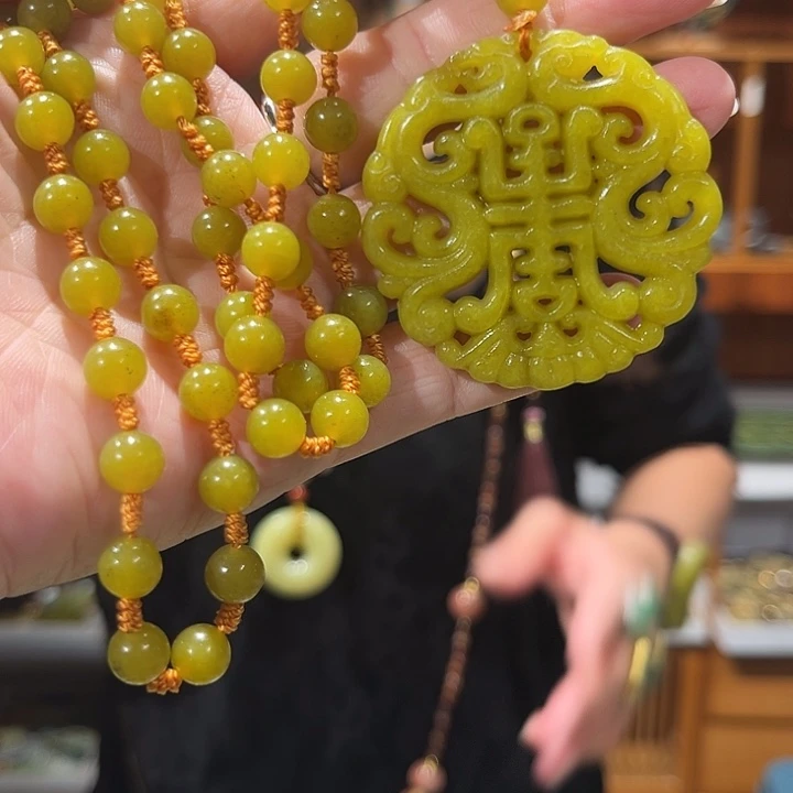 未镶嵌岫玉毛衣链