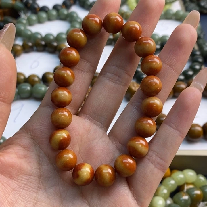 未镶嵌透闪石质玉珠宝奇石