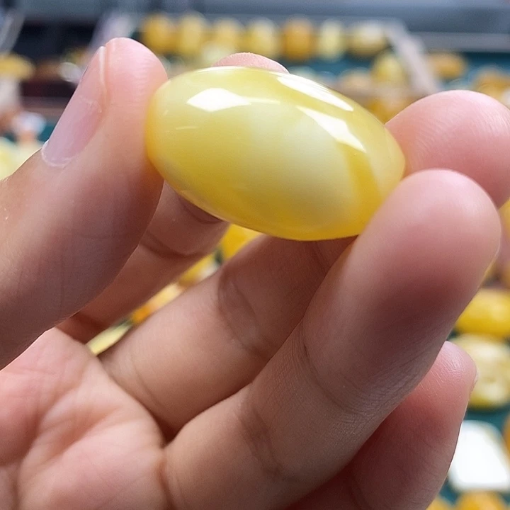 琥珀未镶嵌珠宝奇石3.55白花蜡枣珠