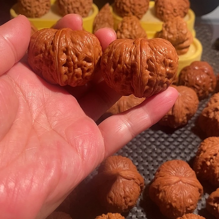 文玩核桃把件平谷元宝