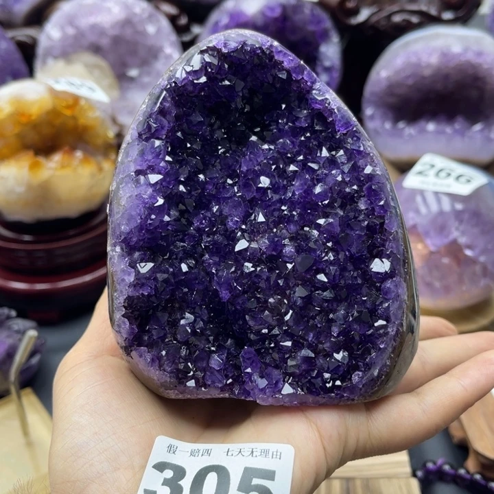 紫晶未镶嵌大型摆件（非配饰）