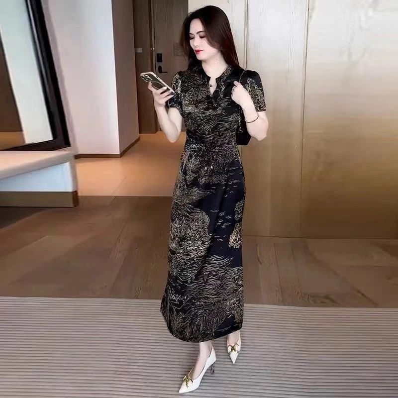 2025爆款连衣裙短袖套头A字裙新中式夏季中长裙V领下摆开叉裙子