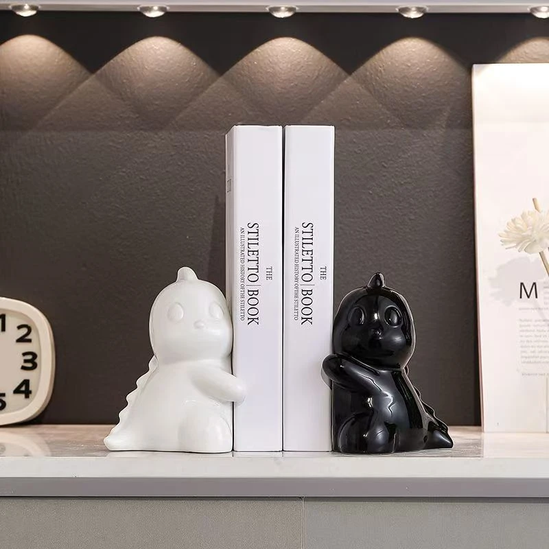 皇博网红抱抱龙黑白书档轻奢创意书架摆件桌面客厅酒柜展示柜装饰