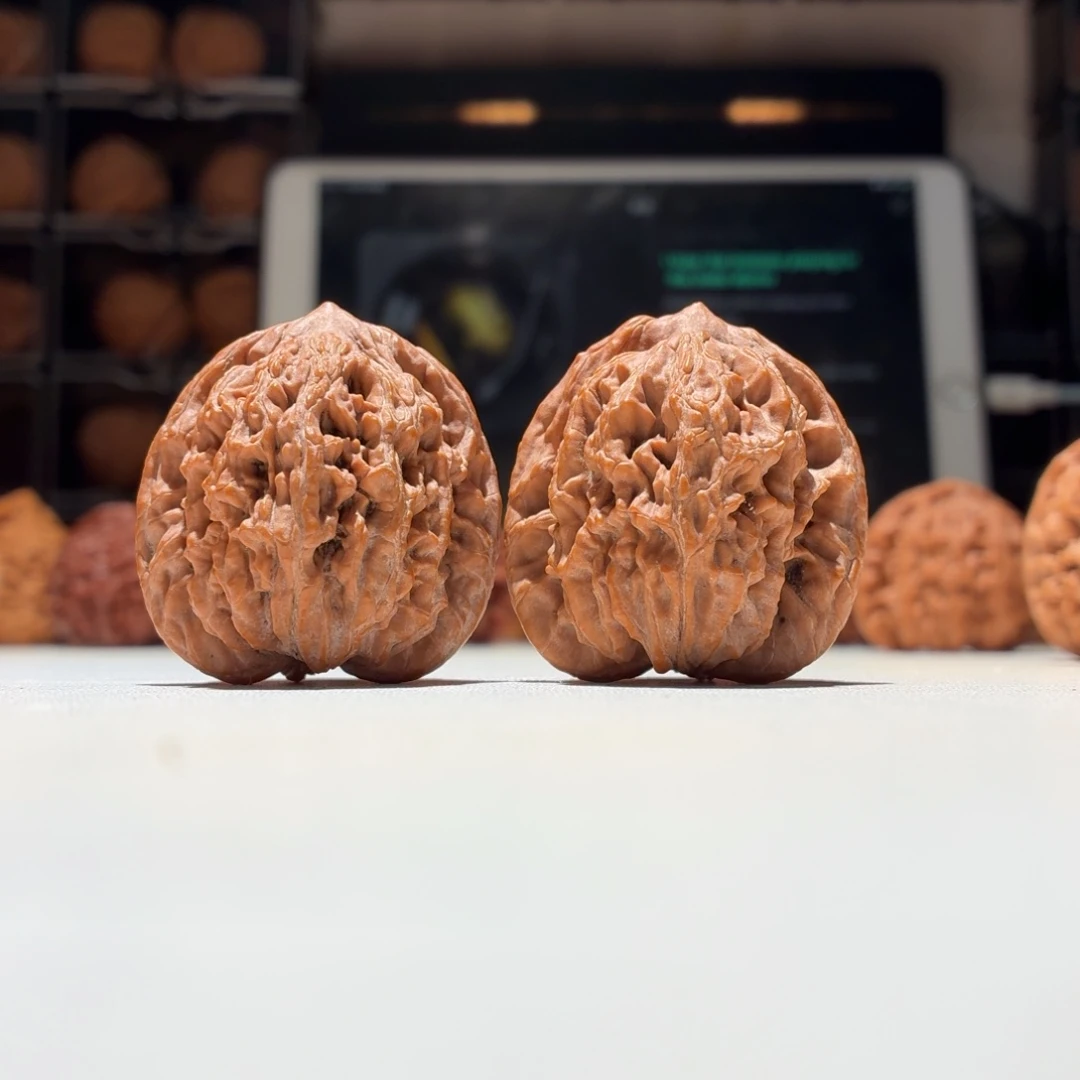 把件文玩核桃虎头37