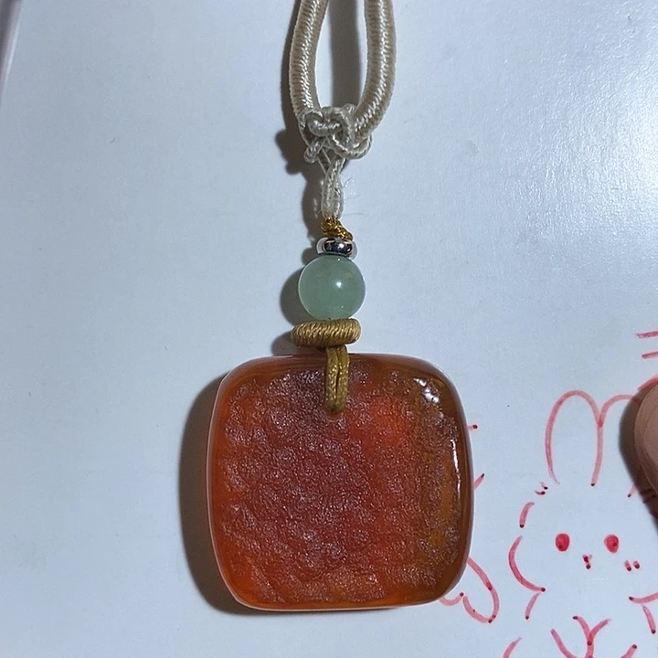 未镶嵌琥珀珠宝奇石