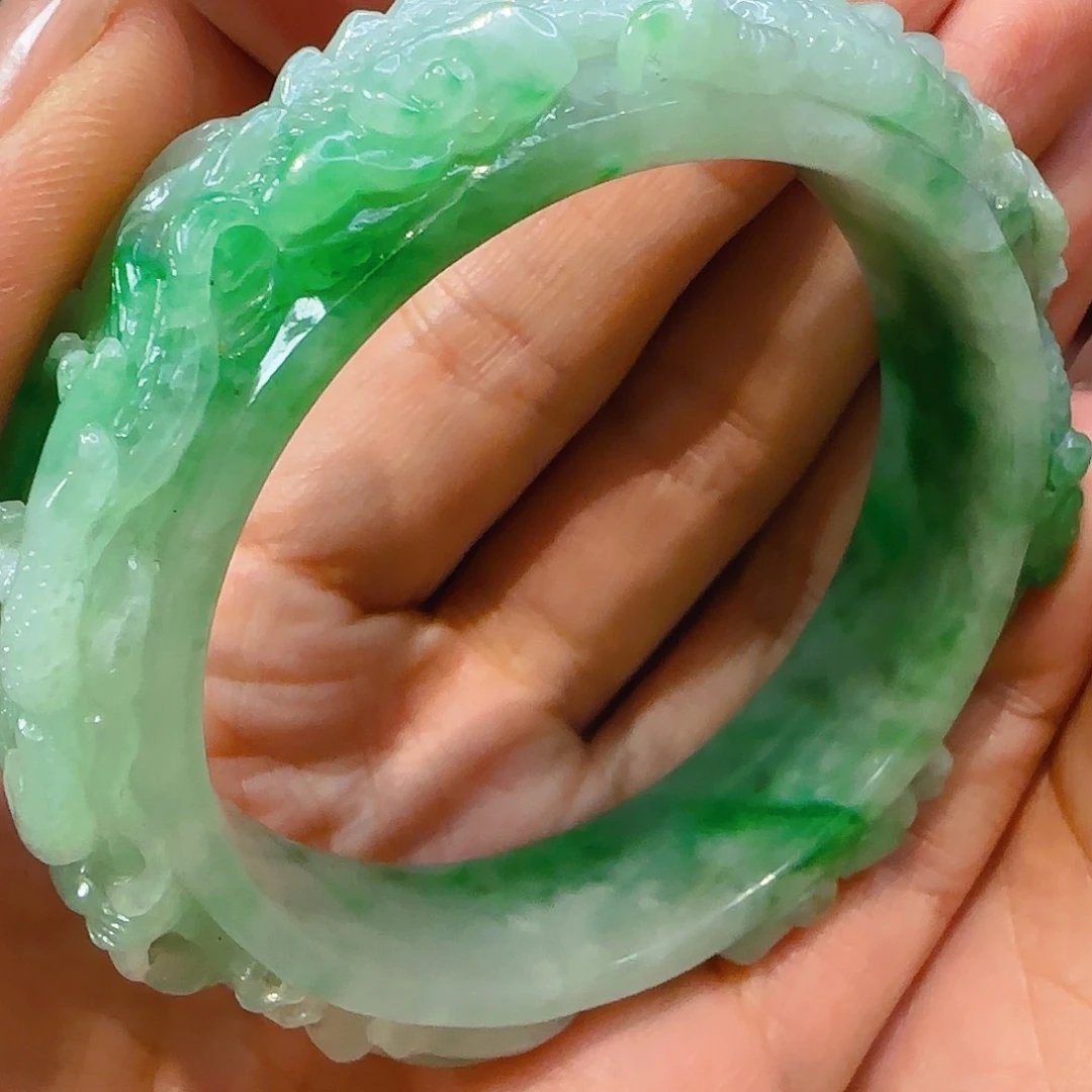 翡翠手镯未镶嵌福****府翡翠12000