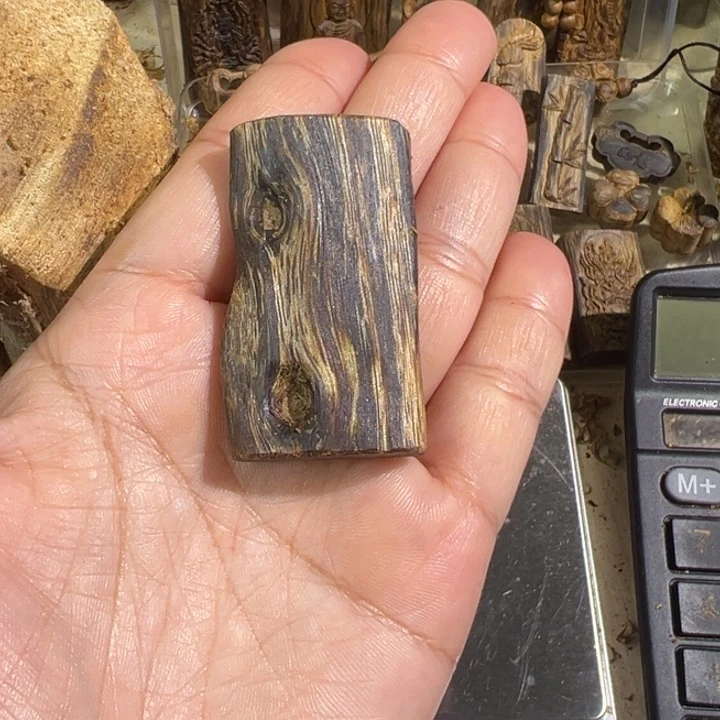 沉香吊坠紫棋楠沉香吊坠8.6克