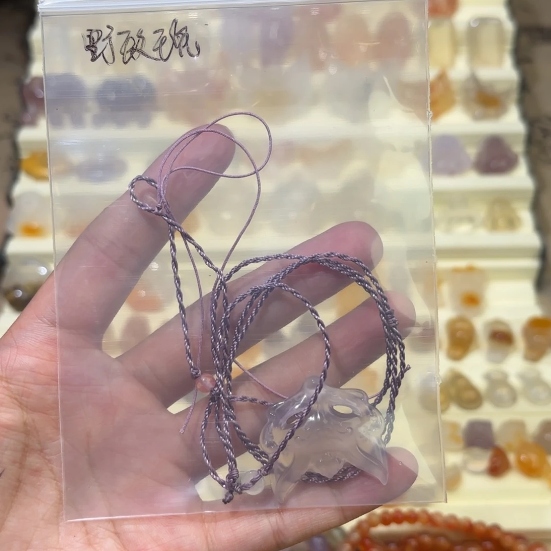 玛瑙/玉髓颈饰未镶嵌野**?