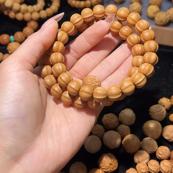 猴头核桃吊坠?**苍11桔皮四花鲨鱼背全品无瑕无药