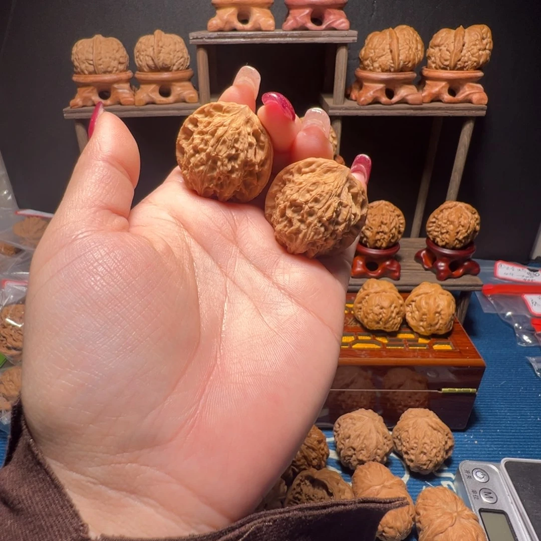 木质水龙纹小手捻