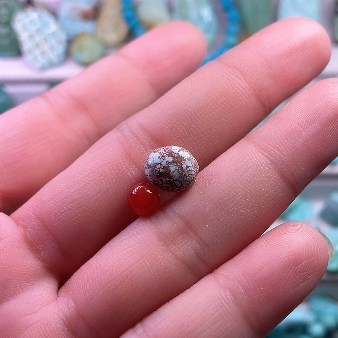 南红玛瑙未镶嵌颈饰黑*?