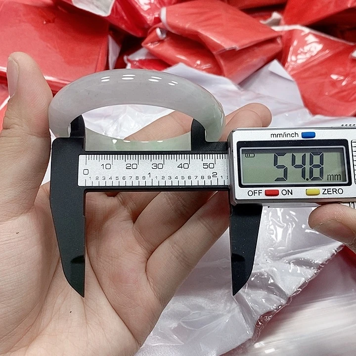 翡翠手镯未镶嵌55