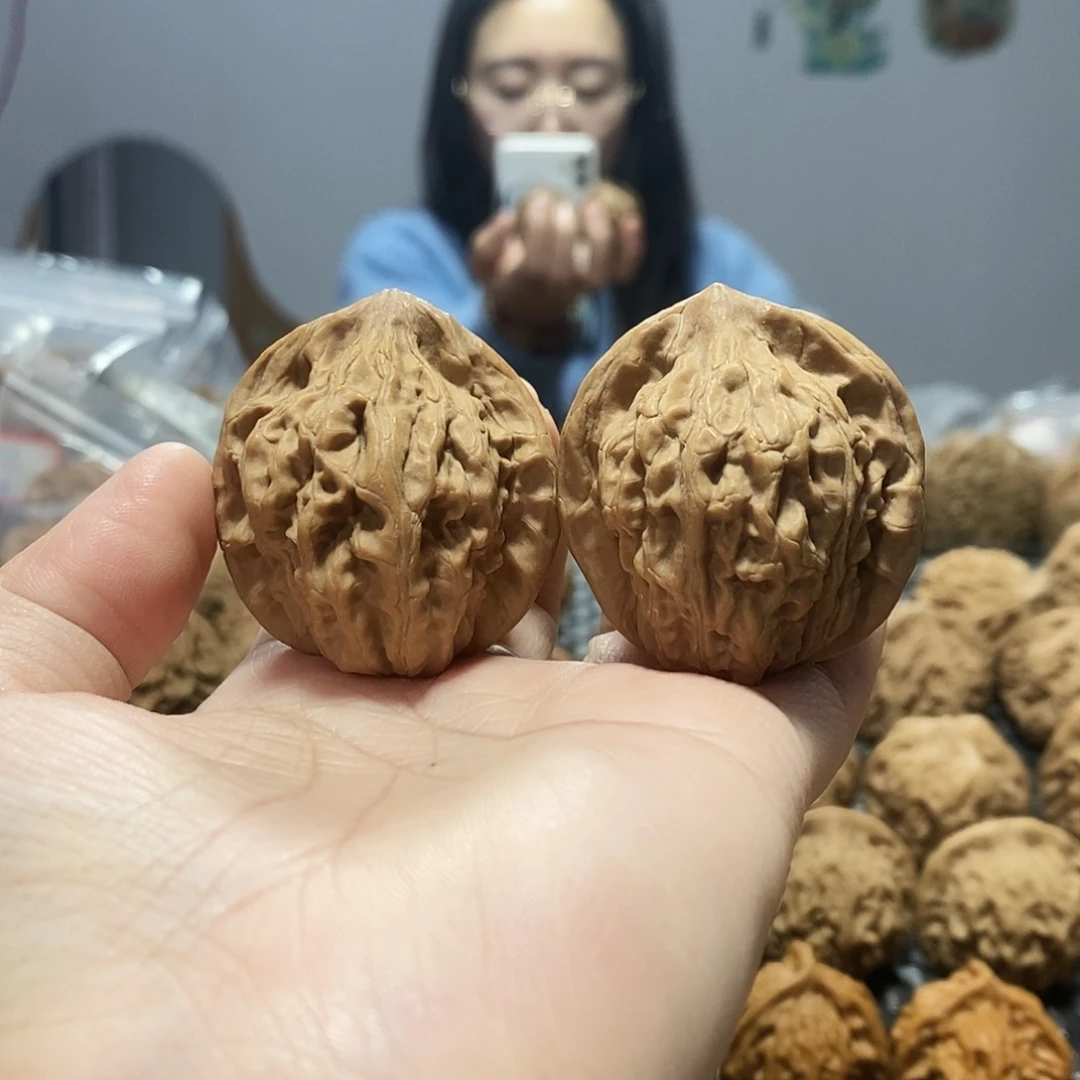 桃核吊坠 血蟾 40