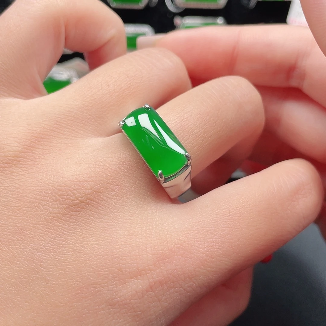 翡翠银S925镶嵌戒指没有运费险4072