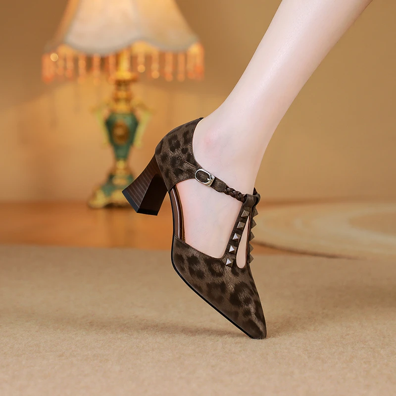 夏季新款豹纹性感牛皮粗跟气质舒适不累脚尖头凉鞋9212/9213