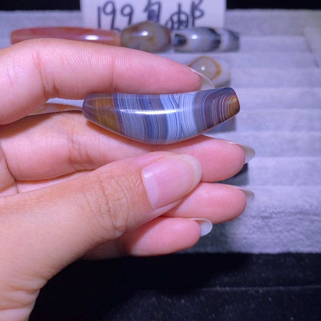 K***.玛瑙/玉髓颈饰未镶嵌