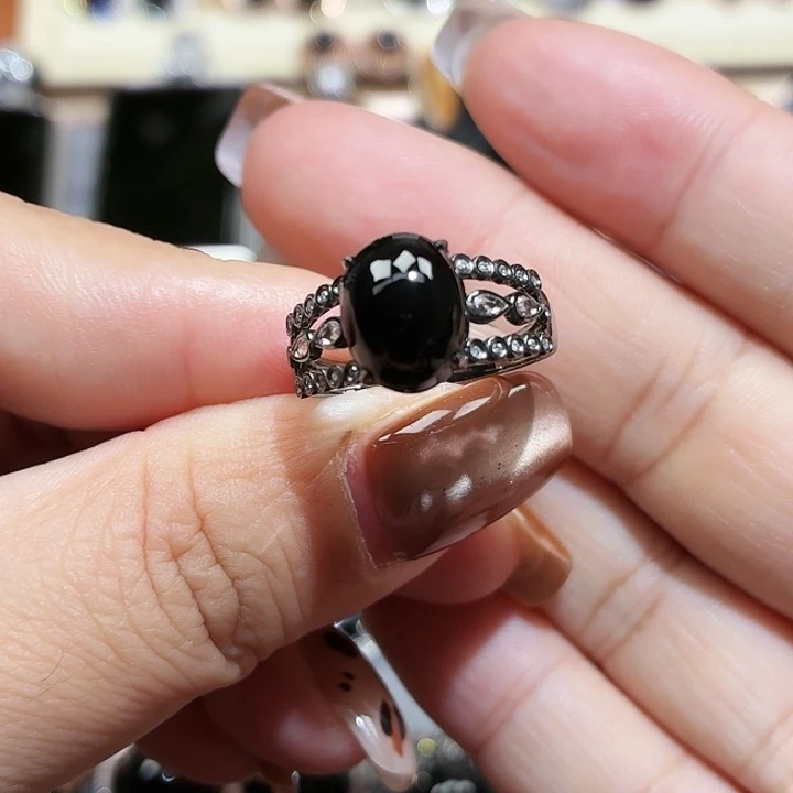 翡翠18K金镶嵌戒指