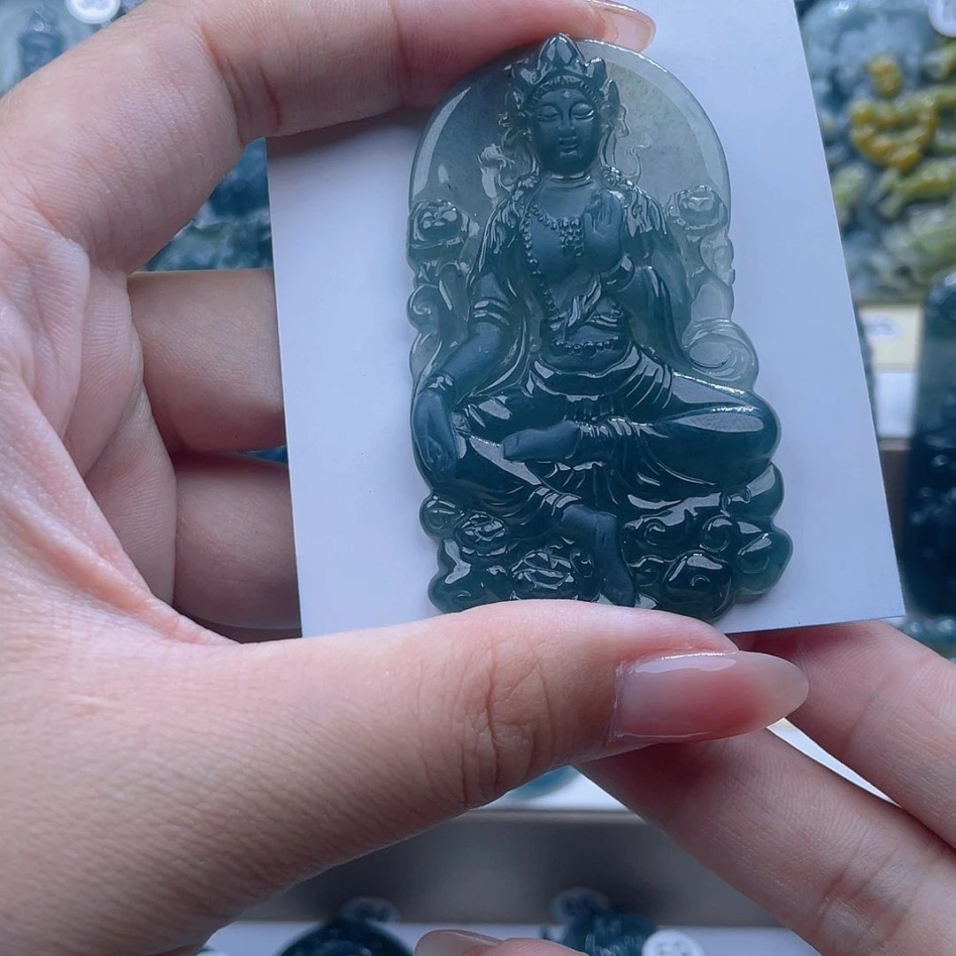 翡翠未镶嵌颈饰简**单翡翠未镶嵌