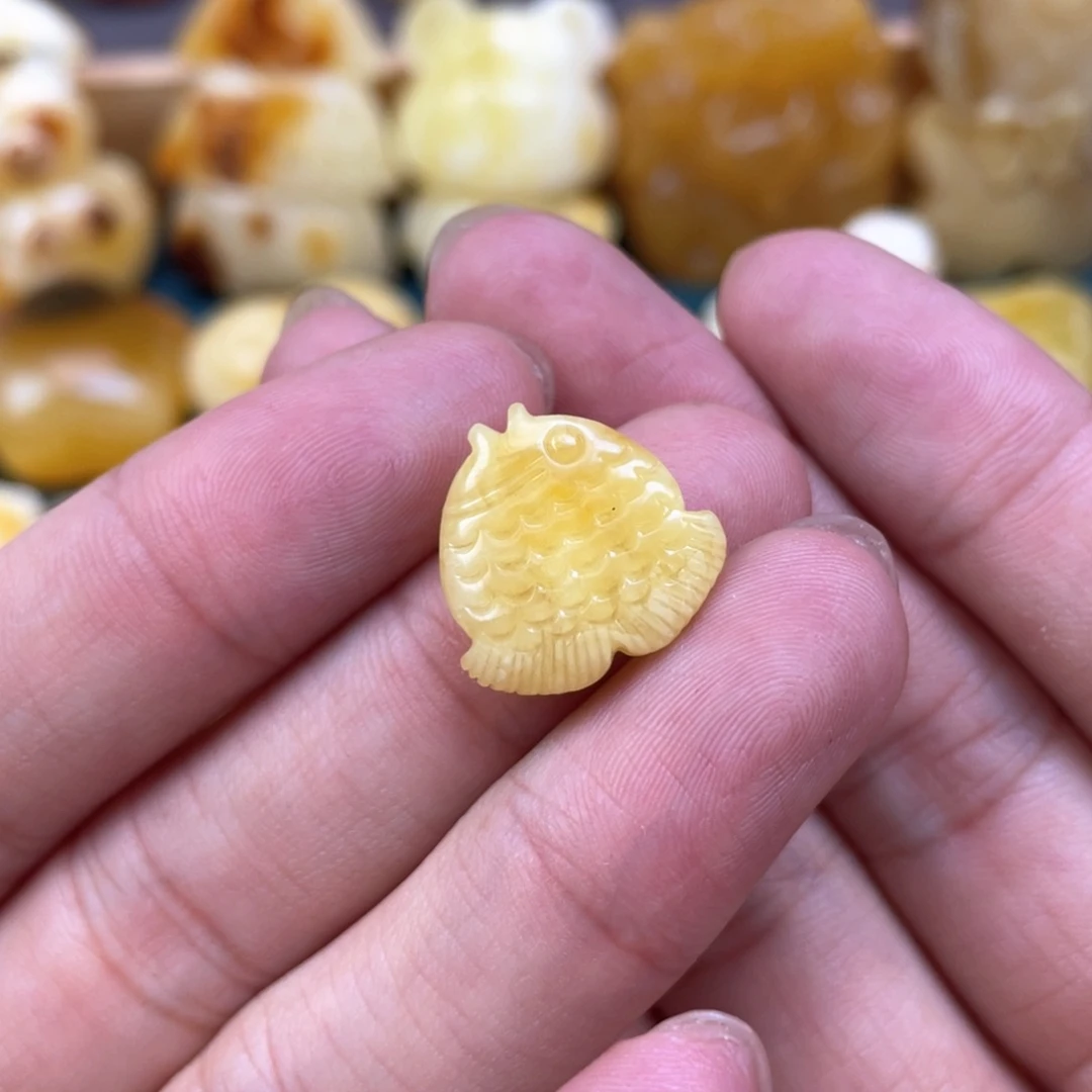 未镶嵌琥珀裸石蜜蜡