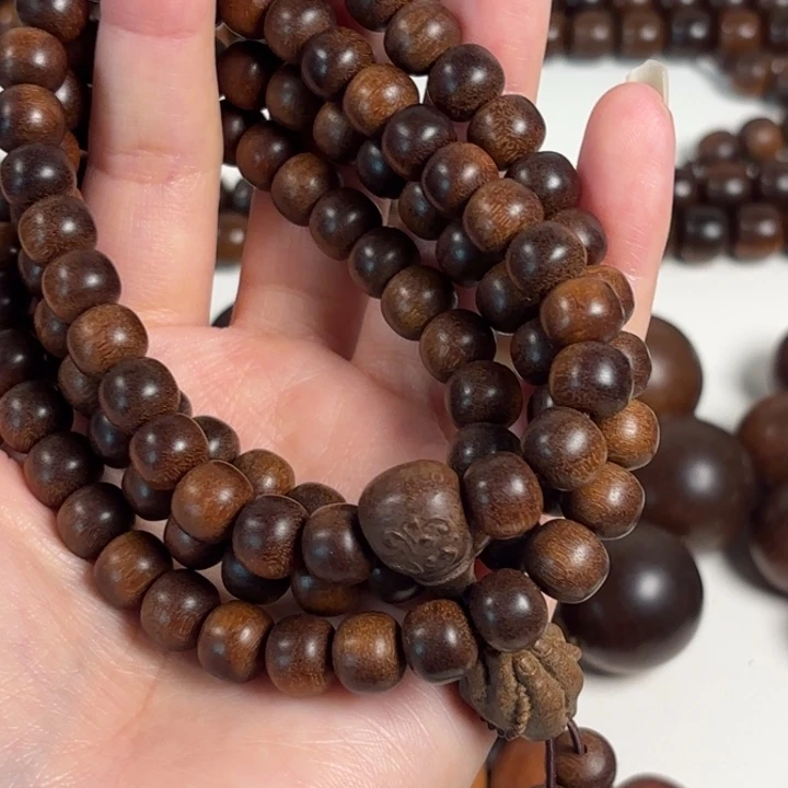 和***雨檀香木89多圈108颗老山檀黑肉焦糖奶甜