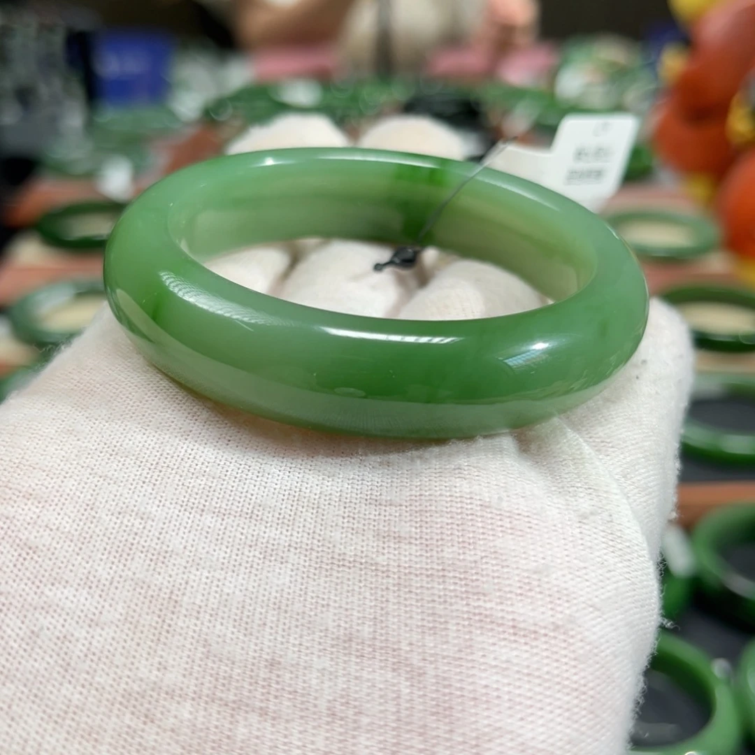 和田玉（碧玉）手镯未镶嵌