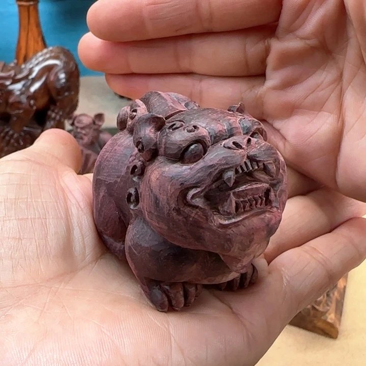 黄花梨/降香黄檀虎头貔貅